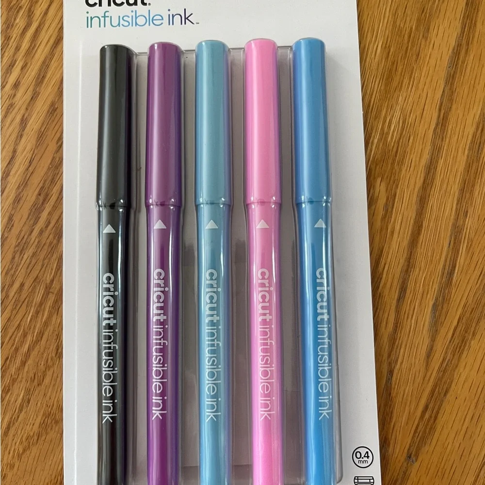 Cricut Infusible Ink Pens - Multicolor Set - Picture 3 of 7